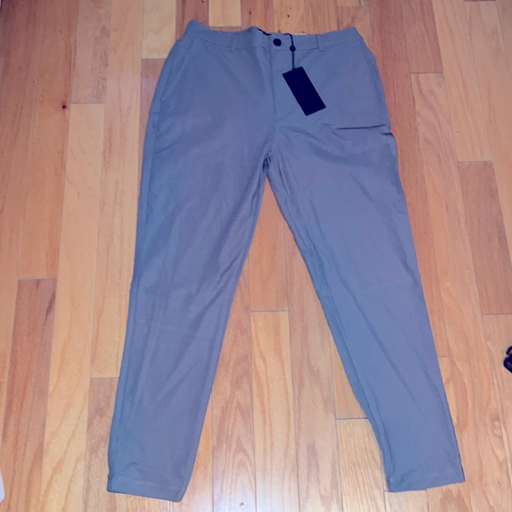 NWT Men’s AO Jogger Pants size XL & Color Wolf Grey. Made by “Cuts Clothing”.